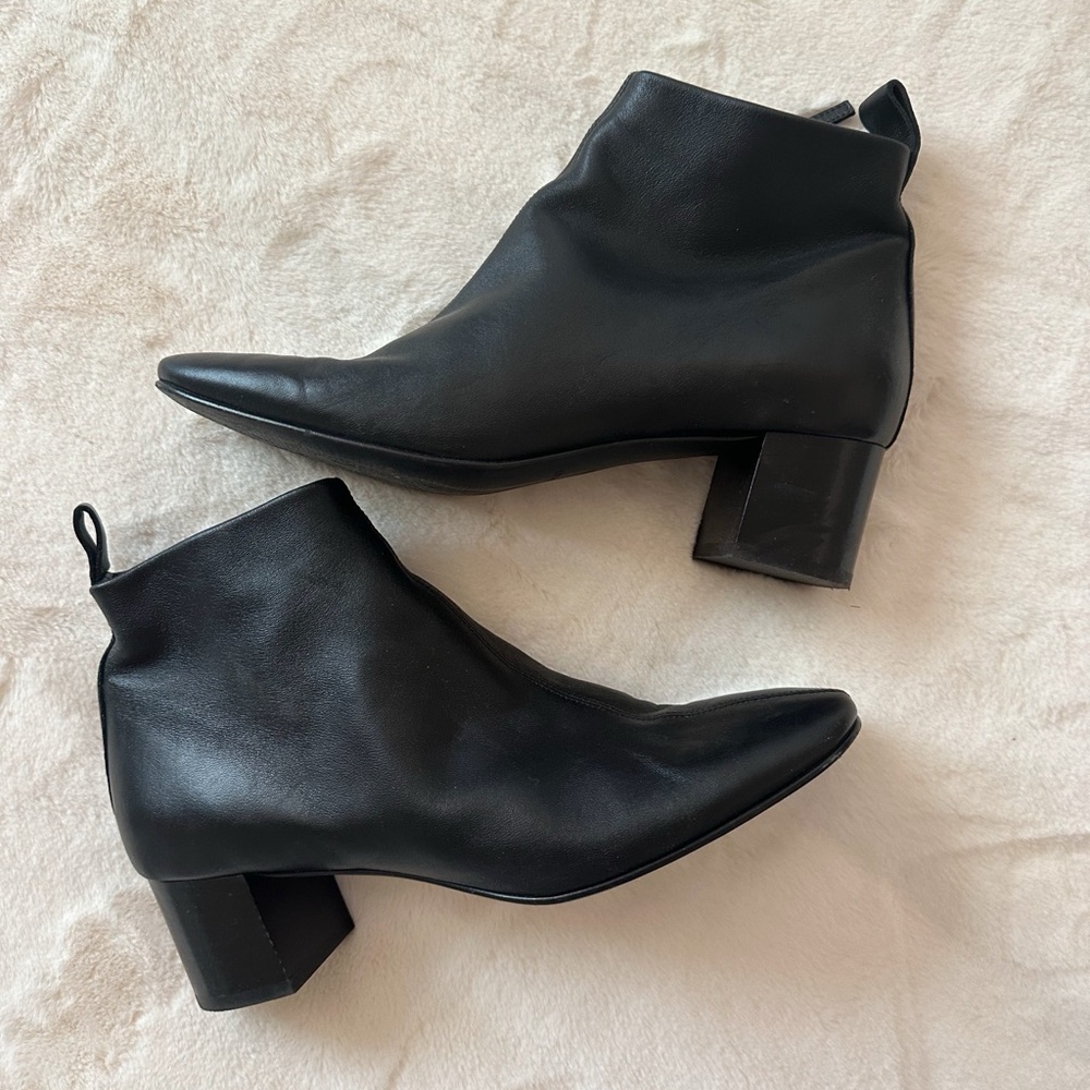Everlane Italian Black Leather Day Ankle Boots 8.5 / 8 1/2